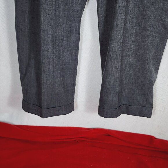 Haggar Quality Grey Pleated and Cuffed Poly Wool Dress Pants WPL386 Size 42x30 - Picture 7 of 16